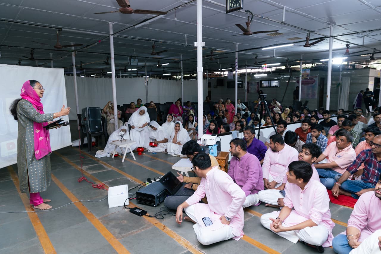 Attendees at the Grand LVJST Meet with Gurubhagwant