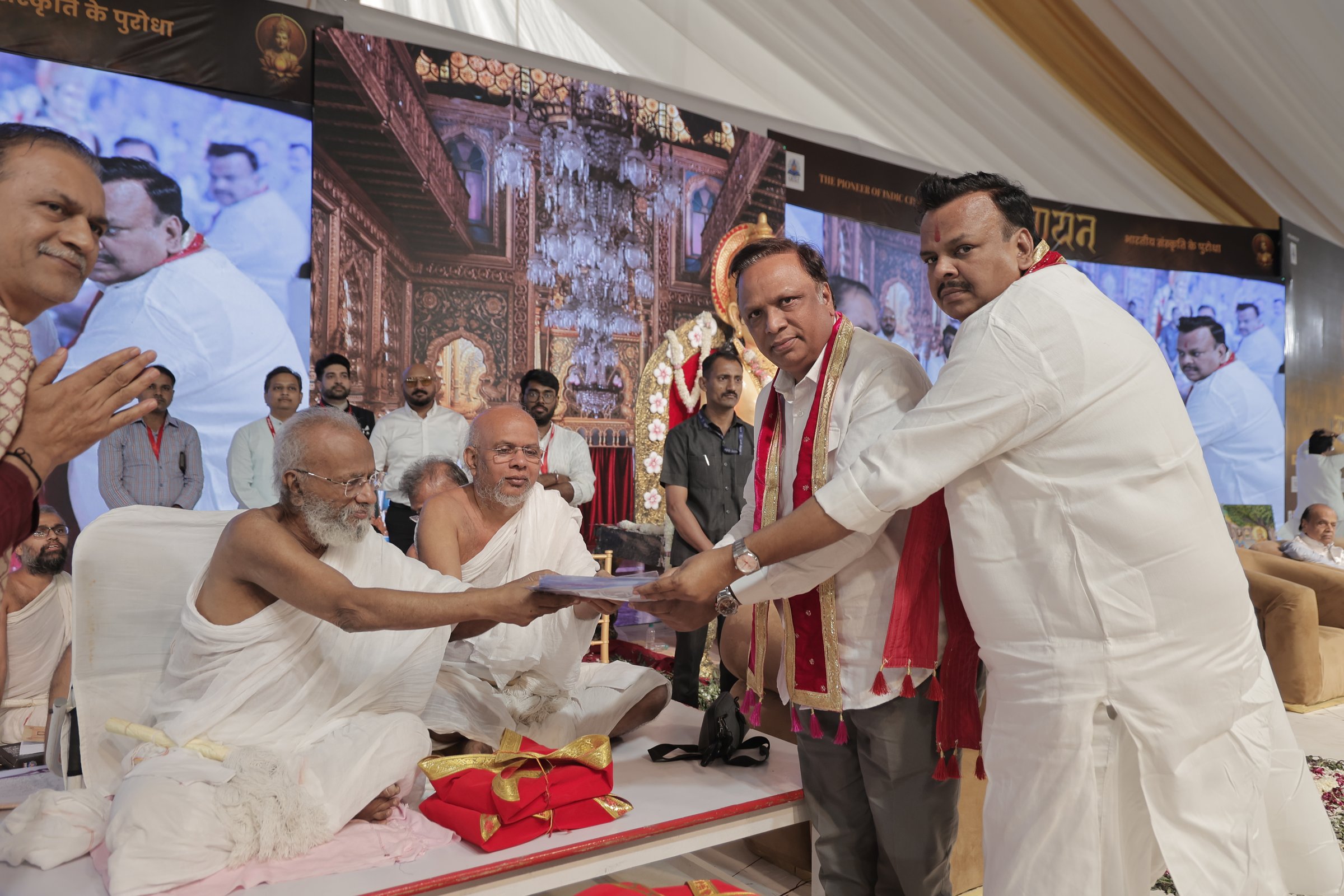 A shared moment with spiritual leaders, Mumbai 2025